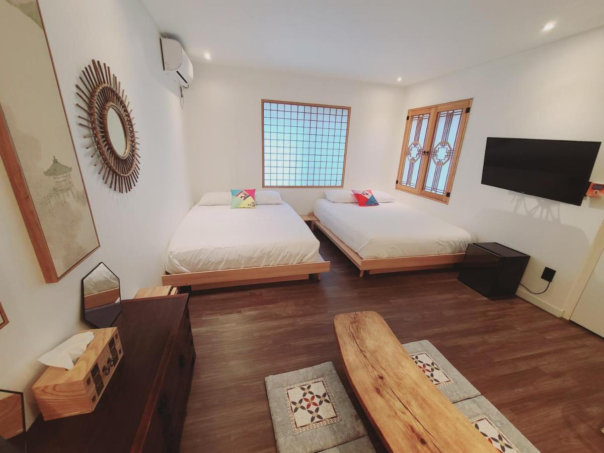 Bias K-Girl Guesthouse - Women Only Seoul Exterior photo